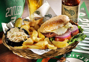 O'learys Iso Omena food