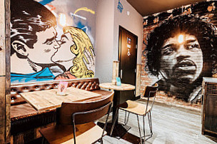 restaurant image