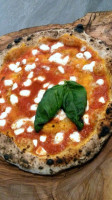 Va E Ve Pizza Da Giancarlo food
