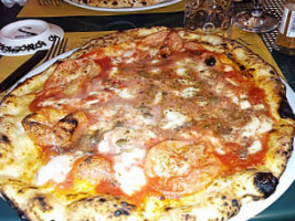 Pizzeria Sorrentina food