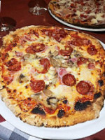 Pizzeria Contovello-n Kuntevelu food