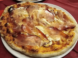 Pizzeria Lavenza food