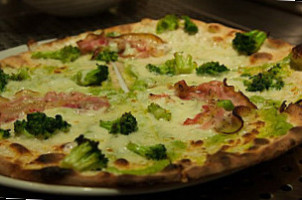 Pizzeria Doria food