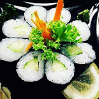 Sushi Nami food