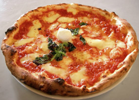 La Piccola Pizzeria Di Damiani Domenico food