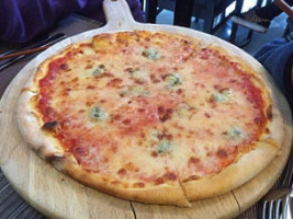 Pizzeria Italo Cinese Basilico food