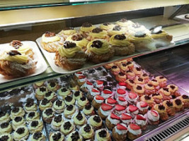 L' Antica Pasticceria food