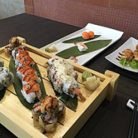 Sushi Yi food