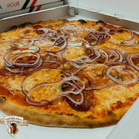 Pizzeria Cavaliere Della Regina food