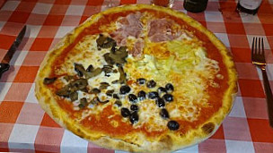 Il Cantiere Pizzeria food