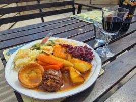 The Woodlands Freehouse And Cinderford food
