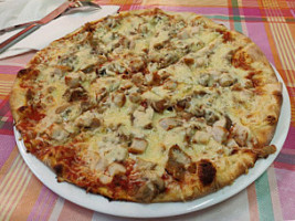 Pizzeria Poola food
