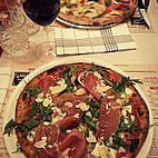 Pizzeria Cantina food
