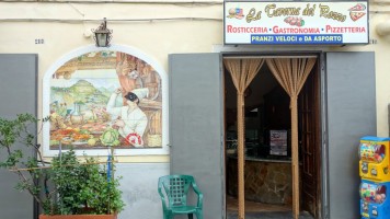 Taverna Del Pozzo outside