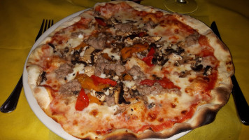 Pizzeria I Mandriani food