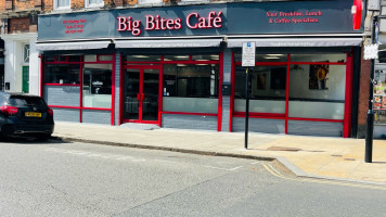 Big Bites Cafe outside