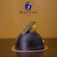 Petit Cafe food