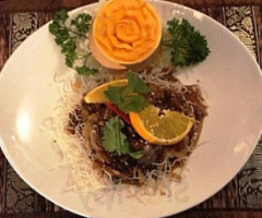 Pinto Thai Cuisine food