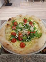 Tre Amici Pizzeria food