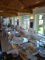 Oak Tree Animal's Tearoom food