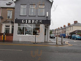 Gibbo's outside