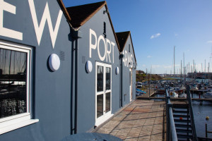 The New Port Arms outside