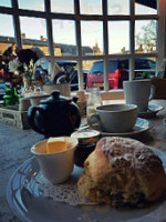 The Cotswold Tearoom food