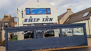 The Ship Inn Waterfront outside