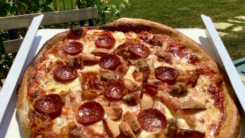 Pizza Capriccio Di Guida Giovanni food