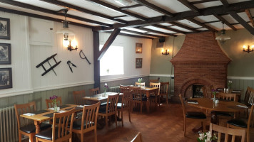 Old Manor Inn inside