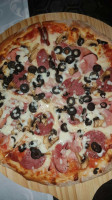 Trenta Pizza food