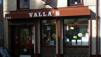 Valla's Fish Chip Shop inside