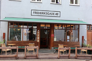 Frederiksgade 42 Mad Vin inside