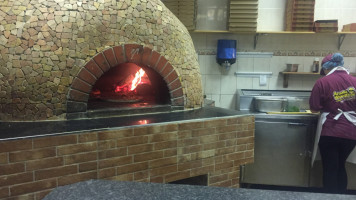 Aroma Woodfired Pizza outside