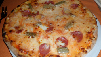 Pizzeriaexcalibur food
