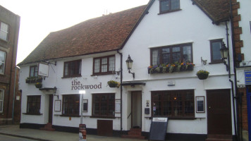 The Rockwood Pub outside