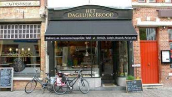 Het Dagelijks Brood outside