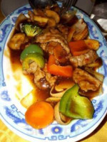 Les Delices Chinois food