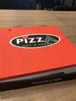Sim Pizza inside