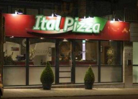 Ital Pizza outside