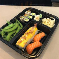 Eight Sushi food