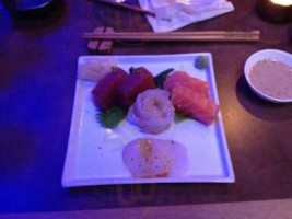 Helsen Sushi Wine food