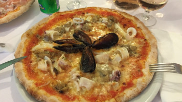 Pizzeria Apollo food