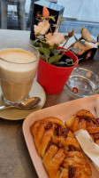 Caffe Crema Carrara food