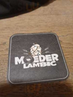 Moeder Lambic Fontainas inside