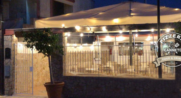 Pizzeria Il Canneto outside