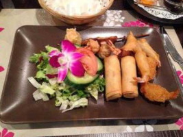 Thai By Tom food