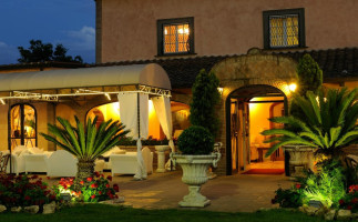 Villa Il Sogno outside