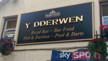 The Oak Y Dderwen outside