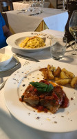 Villa Moscardo food